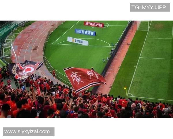 广州足球队的意识话题探讨：聚焦球队文化与发展路径分析