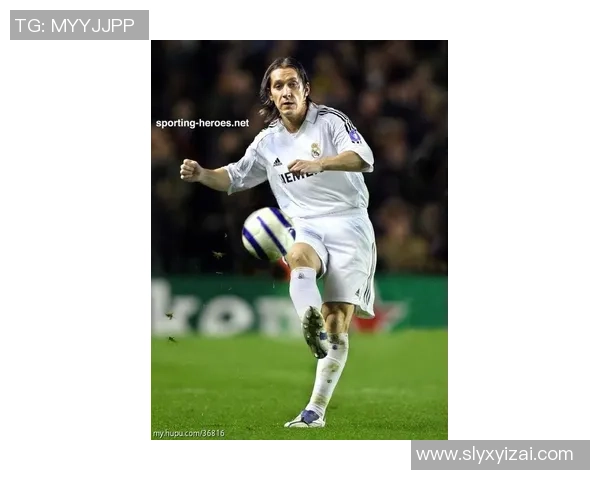 当今足坛璀璨明星盘点现存足球巨星及其成就一览