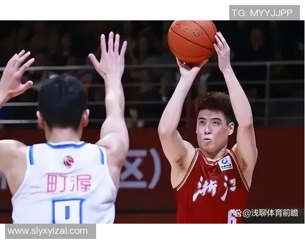 南京足球队以53分领跑精英赛积分榜展现强大实力